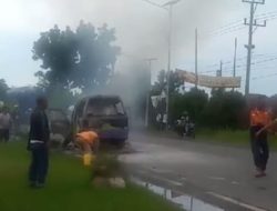 Diduga Korsleting Listrik, Mobil Angkot di Katibung Hangus Terbakar