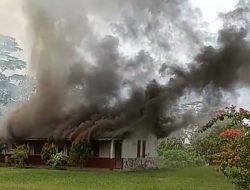 Diduga Konsleting Listrik, SDN 2 Mulyosari di Tanjung Sari Ludes Terbakar