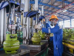 Zulkifli Hasan Pimpin Ekspose Temuan Gas Elpiji Tiga Kilogram di SPBE Tanjung Priok