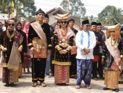 Bupati Tanah Datar Bersyukur dan Bangga Tradisi Dulu Diangkat Kembali