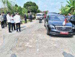 Jokowi Instruksikan Perbaikan Jalan Rusak di Lampung Selatan
