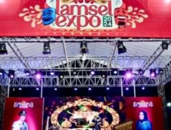 Gitar Tunggal dari Kecamatan Rajabasa Warnai Malam Lampung Selatan Expo 2024