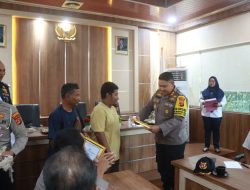Aksi Heroik Supir dan Kernet Trailer Selamatkan Nyawa di Pelabuhan Bakauheni, Diganjar Penghargaan oleh Kapolres