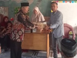 Peduli Pendidikan LPKSM-GML Lamsel Salurkan Wakaf Mushaf Al-Qur’an ke Sekolah Madrasah Ibtidaiyah Nurul Ulum Desa Pardasuka 