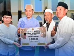 Tim Pemprov Lampung Safari Ramadan ke Masjid Agung Kalianda