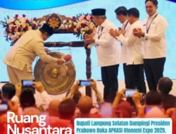 Momen Bersejarah! Bupati Lampung Selatan Dampingi Presiden Prabowo di APKASI Expo 2025