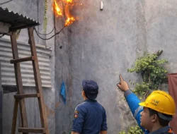 Kabel Listrik Terbakar di Teluk Betung Selatan, Damkar Tiba 2 Menit Setelah Laporan