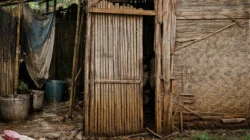 Keluarga Rudi dan Enam Anaknya Bertahan di Rumah Nyaris Roboh, Tanpa Jamban