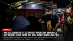 KPK Geledah Rumah Mantan Pj Wali Kota Bengkulu Arif Gunadi, Empat Koper dan Satu Kardus Dibawa Penyidik