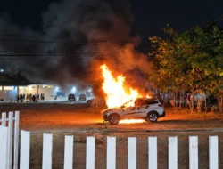 Asap Penuhi Kabin, Daihatsu Terios Mendadak Terbakar di Way Halim
